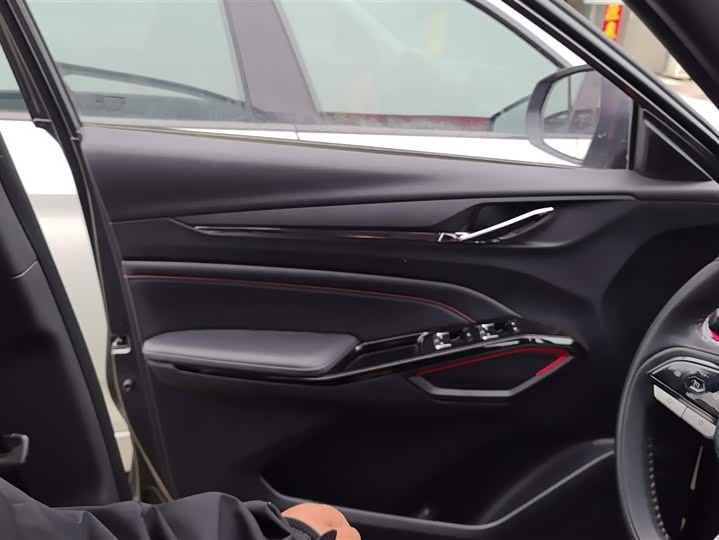 Фото 7 - Changan X5 Plus