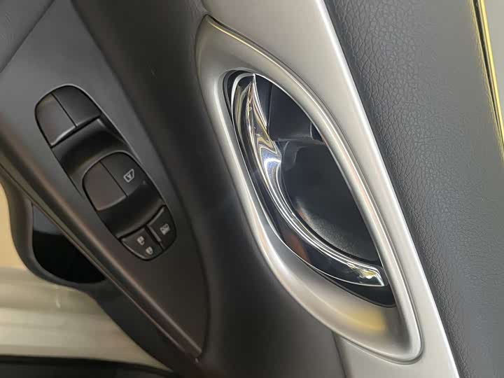 Photo 8 - Nissan Sylphy