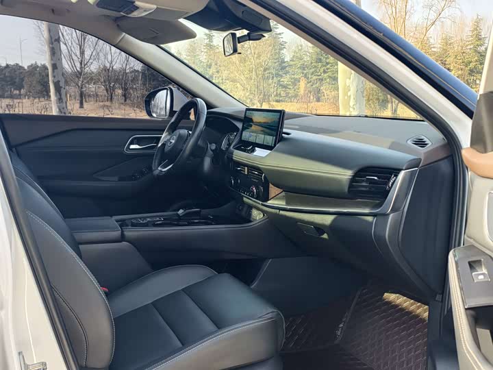 Фото 9 - Nissan X-Trail