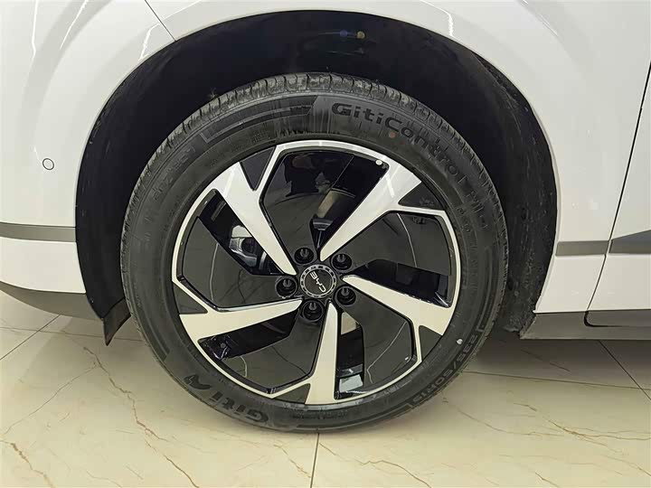 Фото 8 - BYD Sea Lion 06 Hybrid/EV