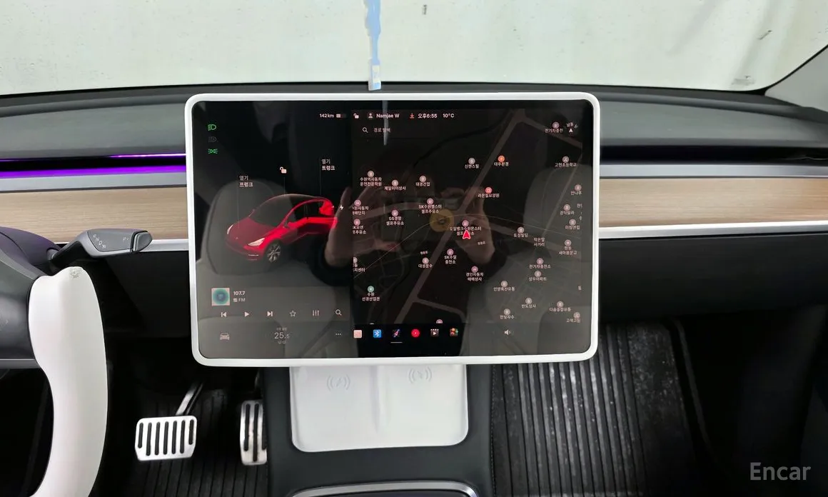 Photo 14 - Tesla Model Y