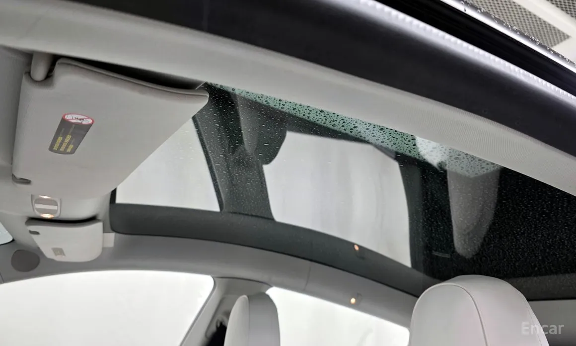 Photo 18 - Tesla Model Y