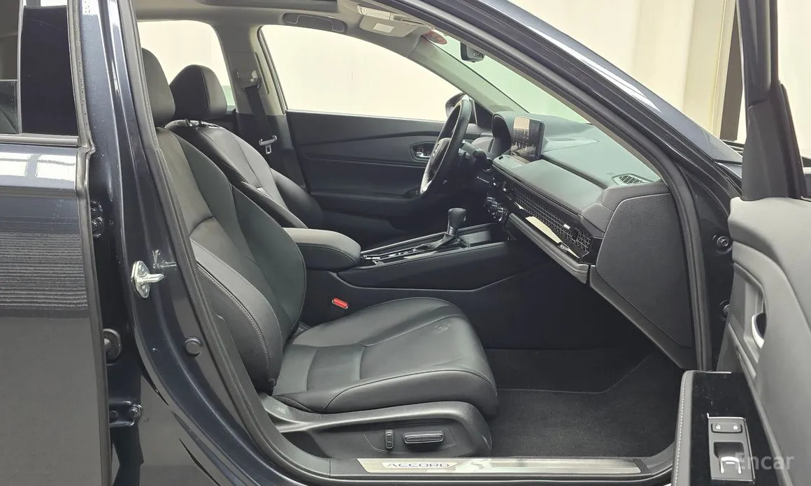 Фото 11 - Honda Accord