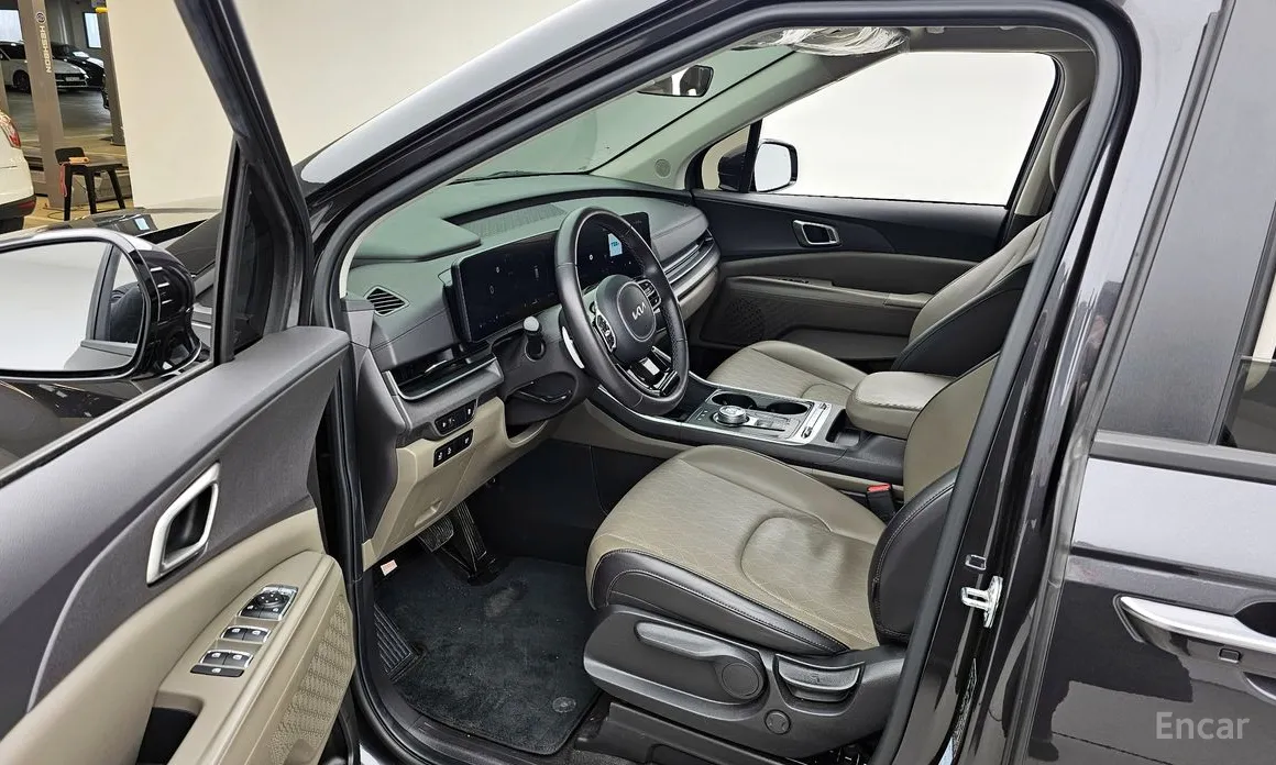 Фото 10 - Kia Carnival