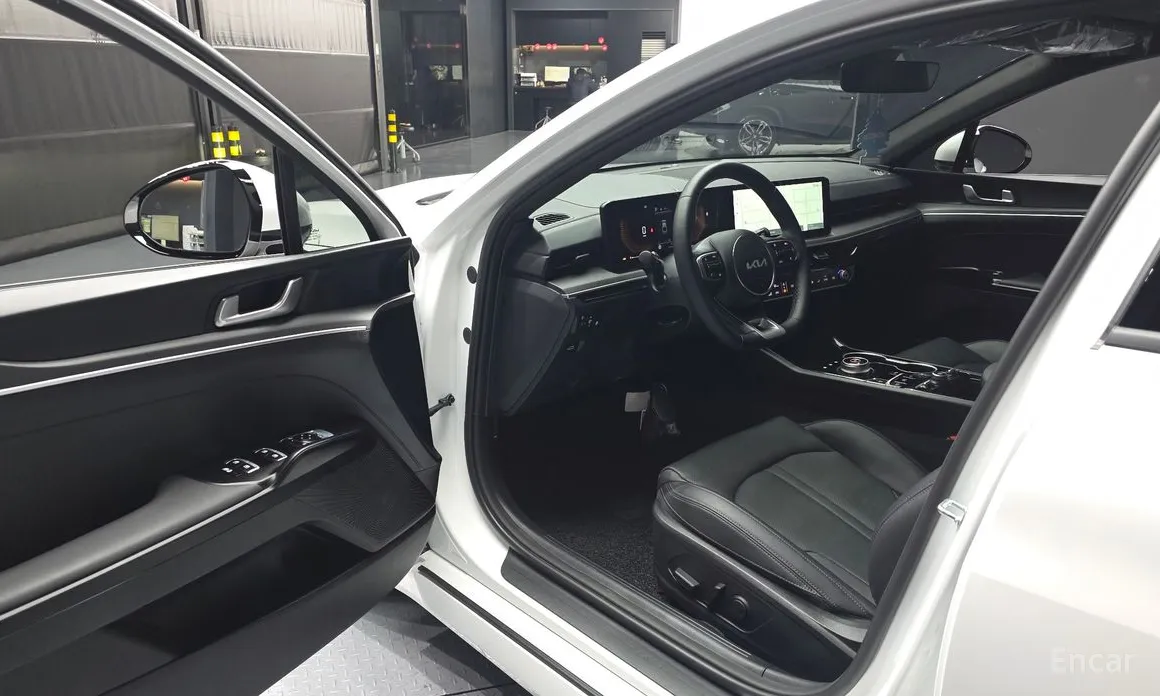 Фото 10 - Kia K5