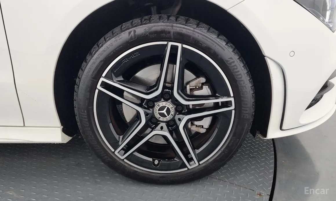 Фото 5 - Mercedes-Benz CLA-Class