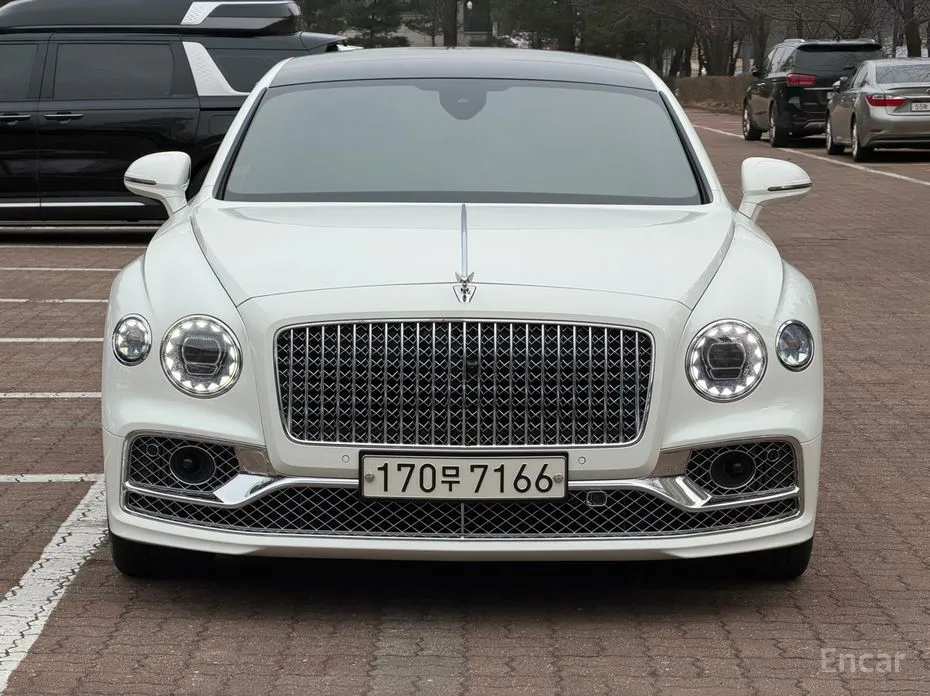 Фото 3 - Bentley Flying Spur