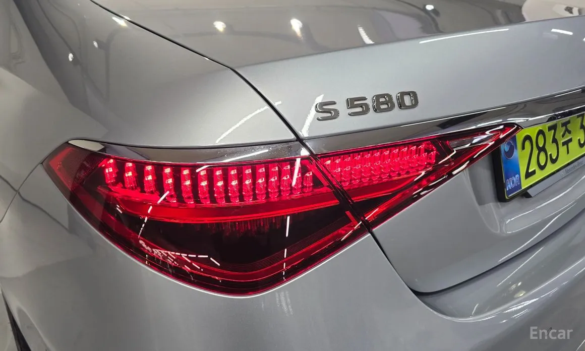 Фото 13 - Mercedes-Benz S-Class