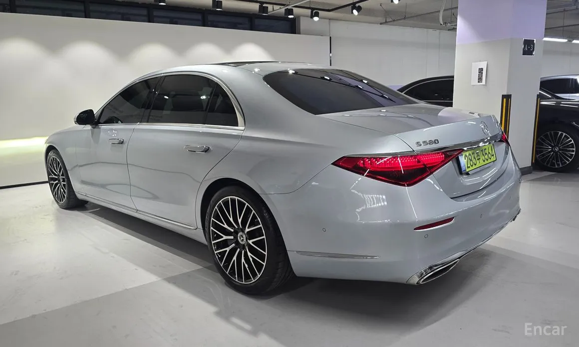 Фото 3 - Mercedes-Benz S-Class