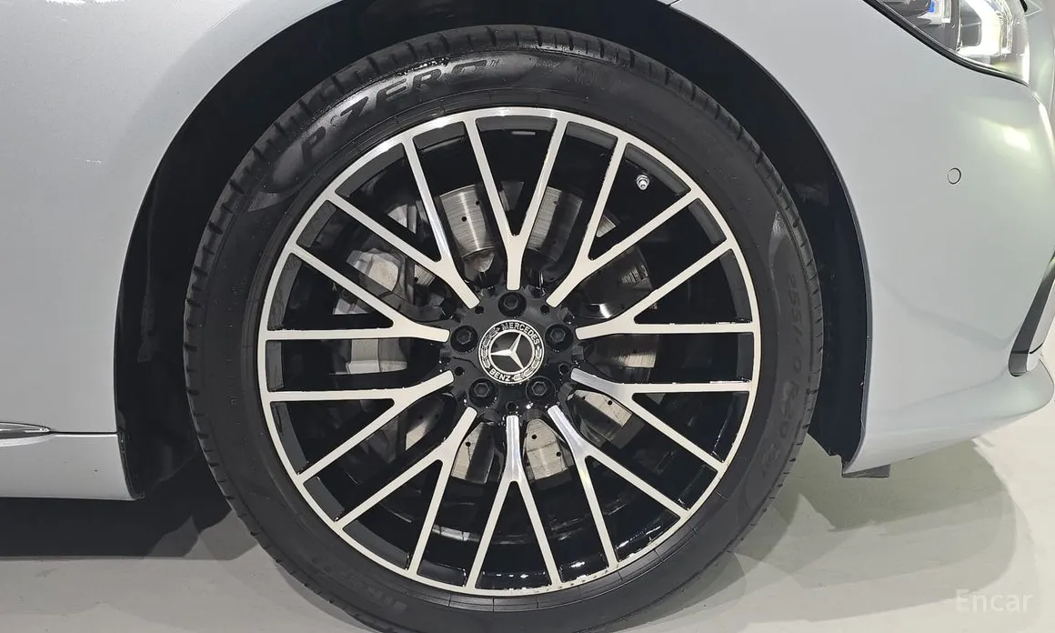 Фото 5 - Mercedes-Benz S-Class