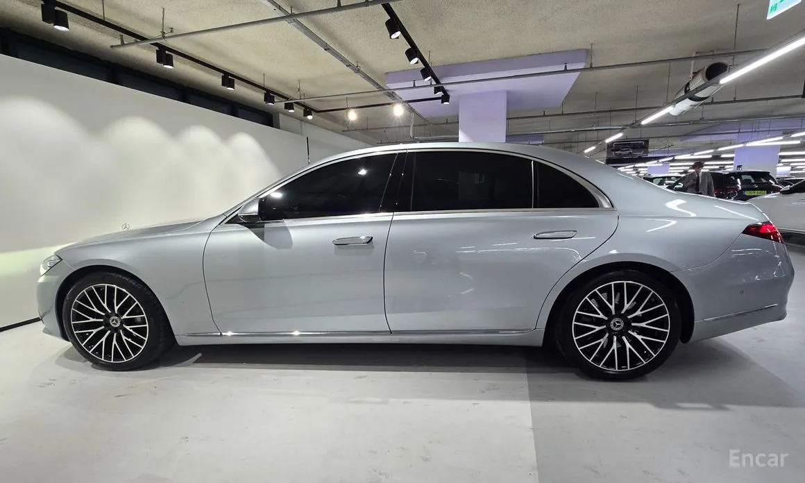 Фото 8 - Mercedes-Benz S-Class