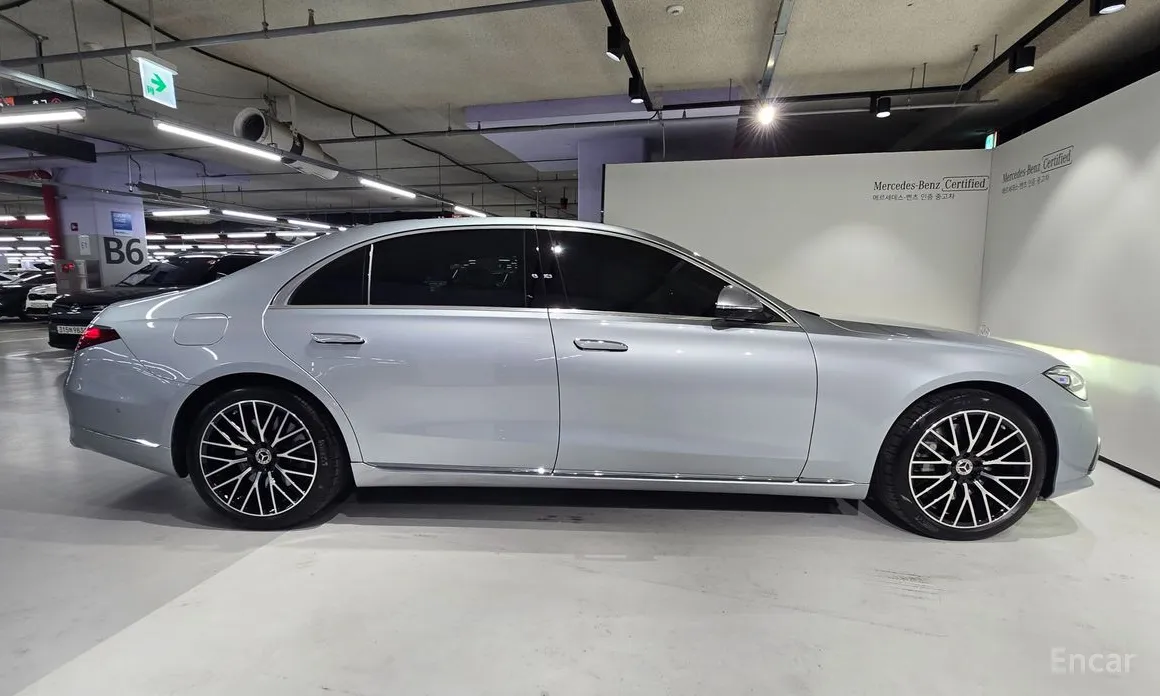 Фото 9 - Mercedes-Benz S-Class