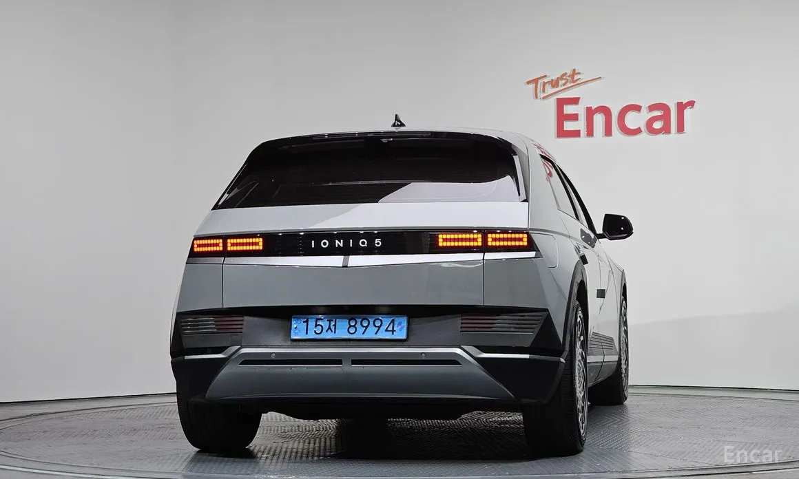 Photo 4 - Hyundai Ioniq 5