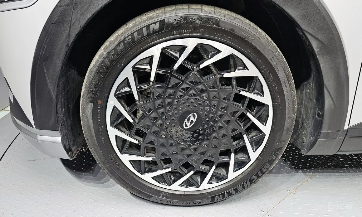 Photo 5 - Hyundai Ioniq 5