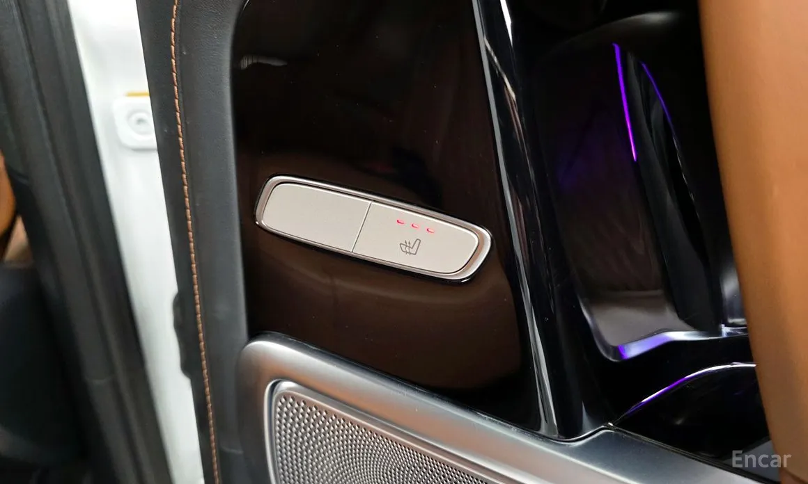 Фото 19 - Mercedes-Benz G-Class