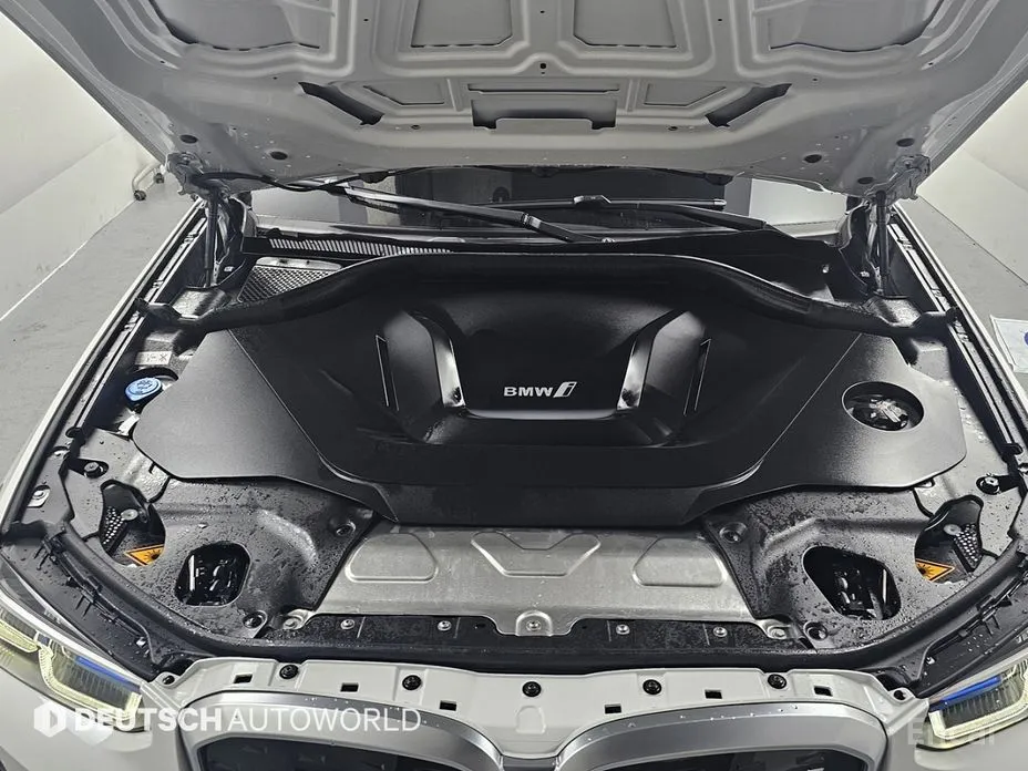 Фото 6 - BMW iX3