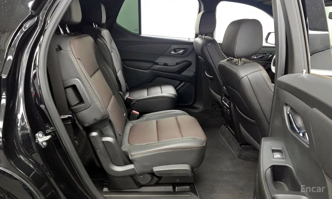 Фото 12 - Chevrolet Traverse