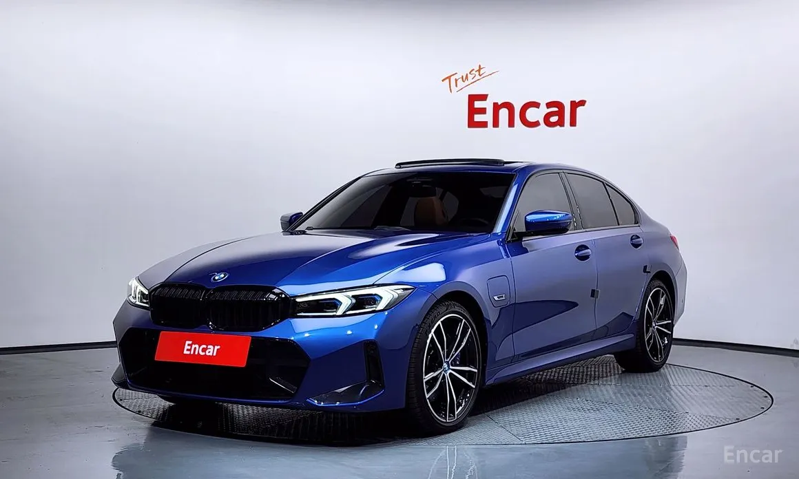 Photo 1 - BMW 3 Series