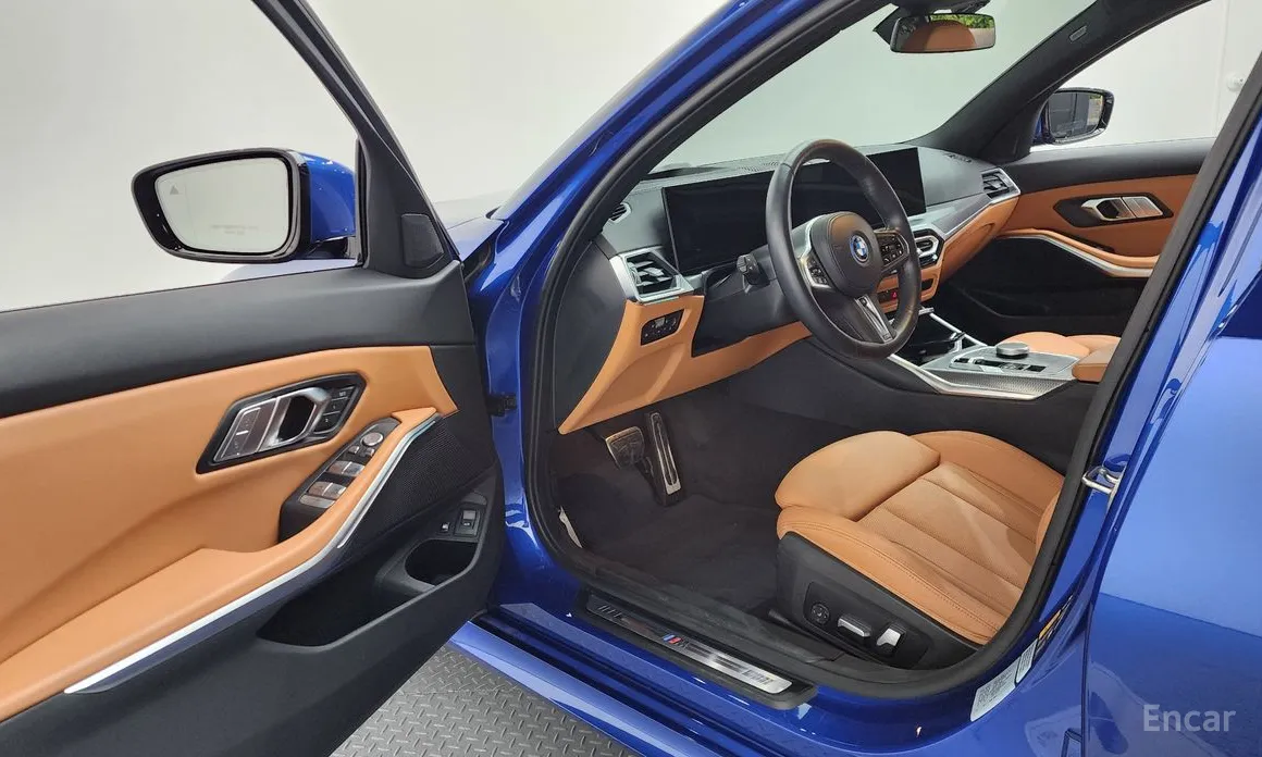 Photo 10 - BMW 3 Series