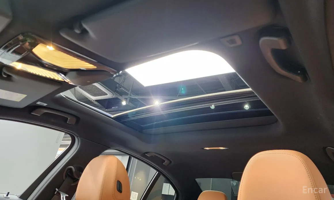 Photo 19 - BMW 3 Series