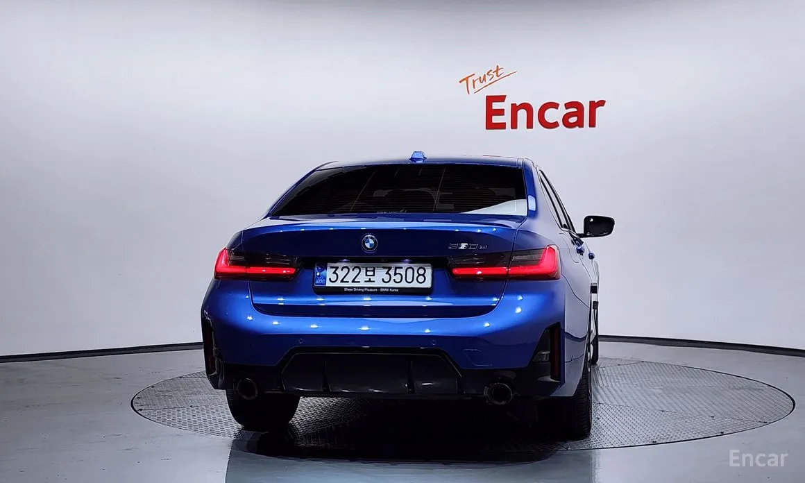 Photo 4 - BMW 3 Series