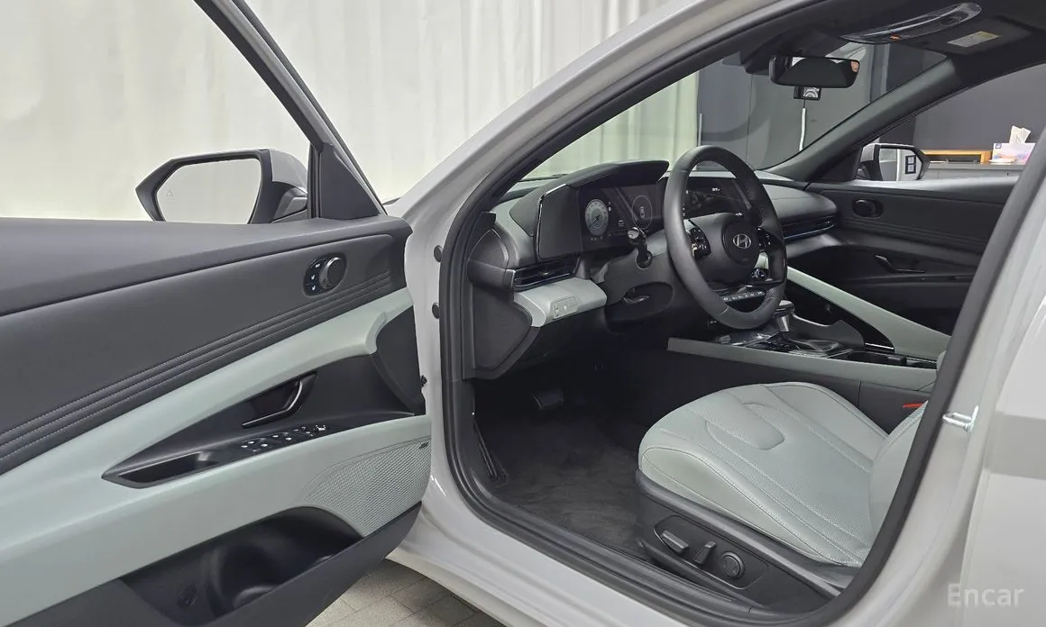 Фото 10 - Hyundai Avante