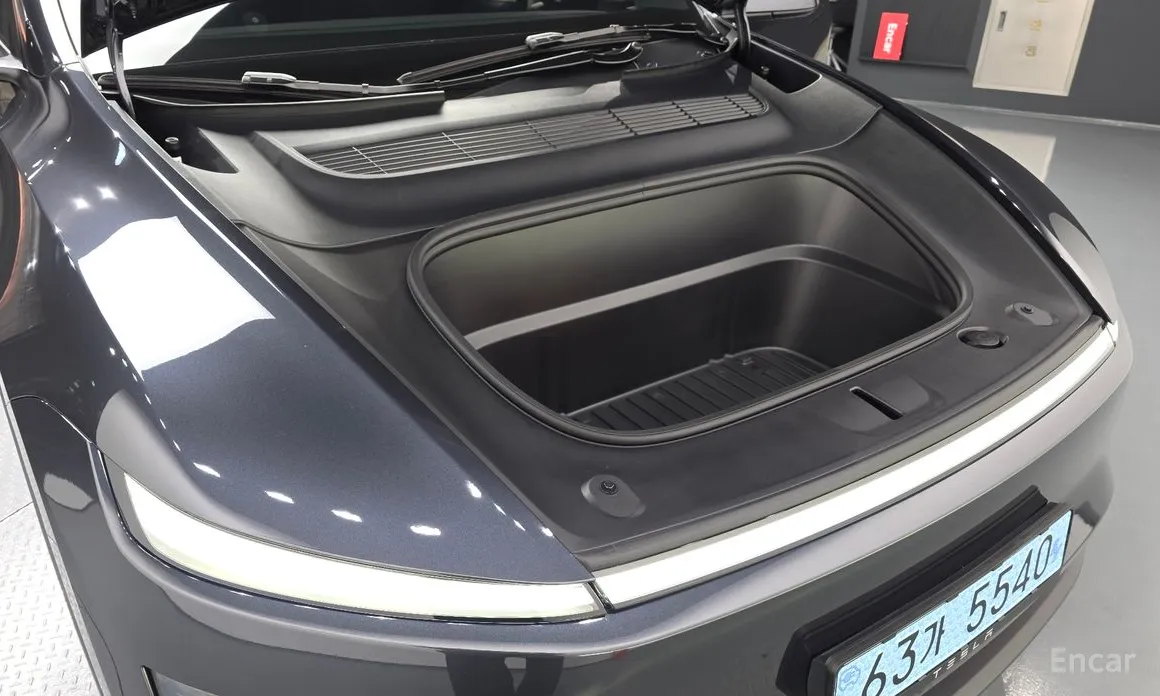 Photo 6 - Tesla Model Y