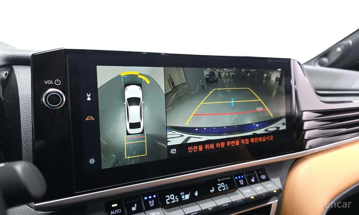 Фото 15 - Toyota Camry