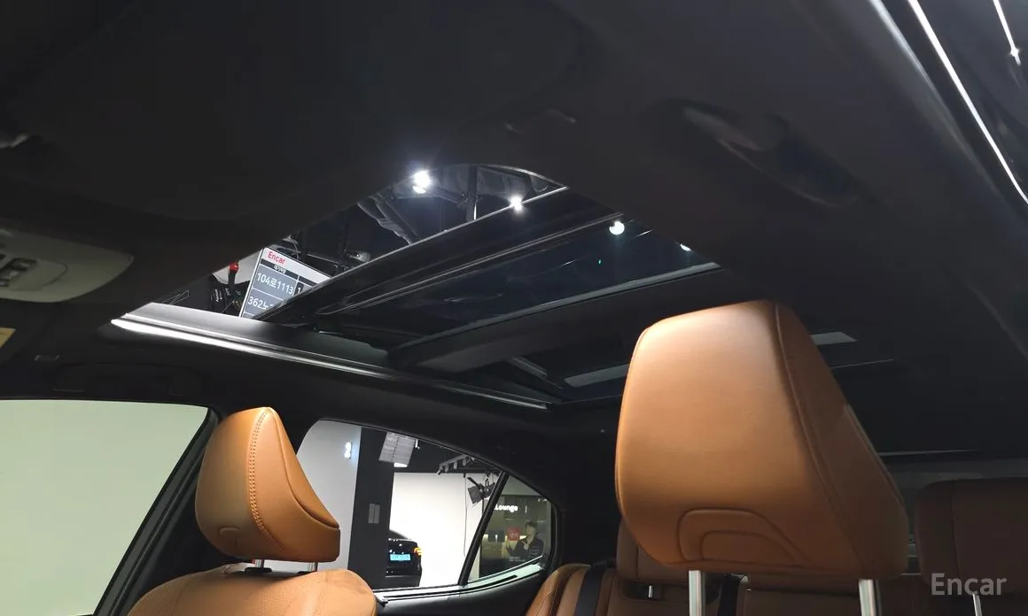 Фото 16 - Toyota Camry