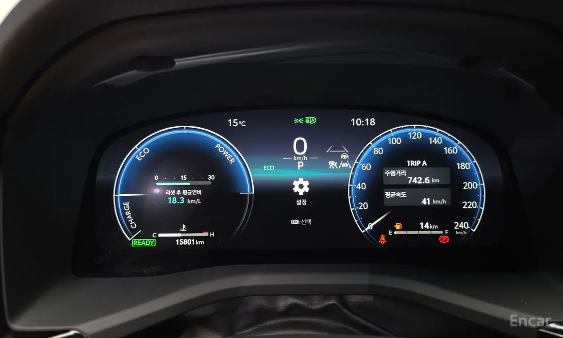 Фото 8 - Toyota Camry