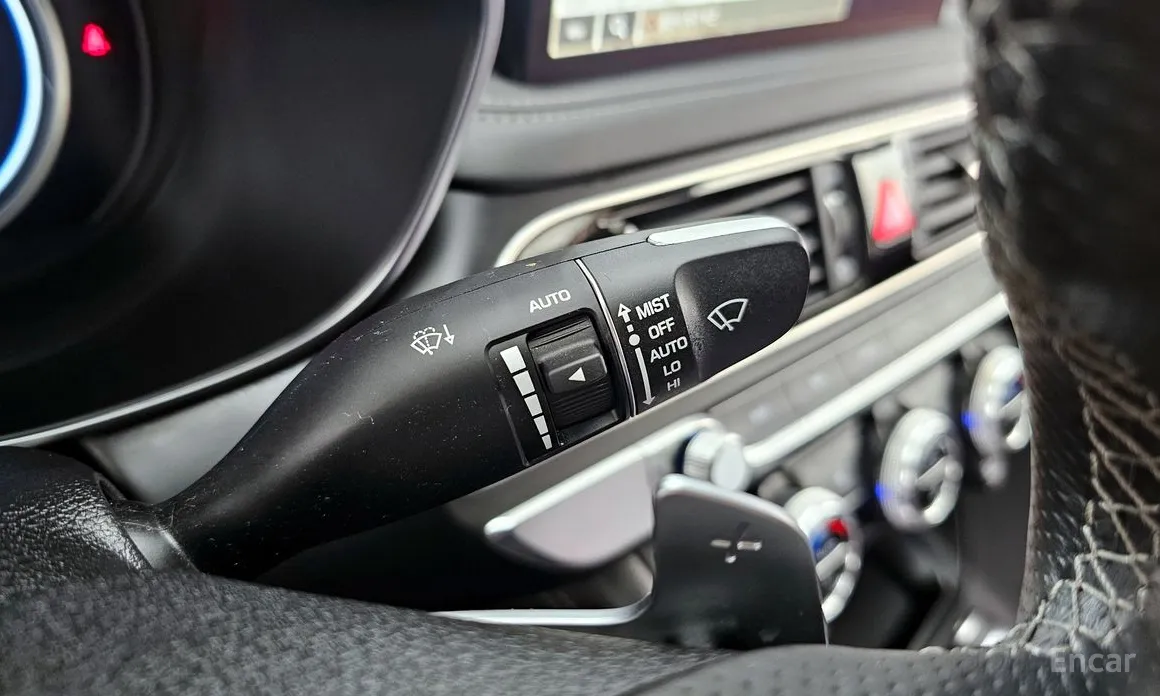 Photo 18 - Genesis G70