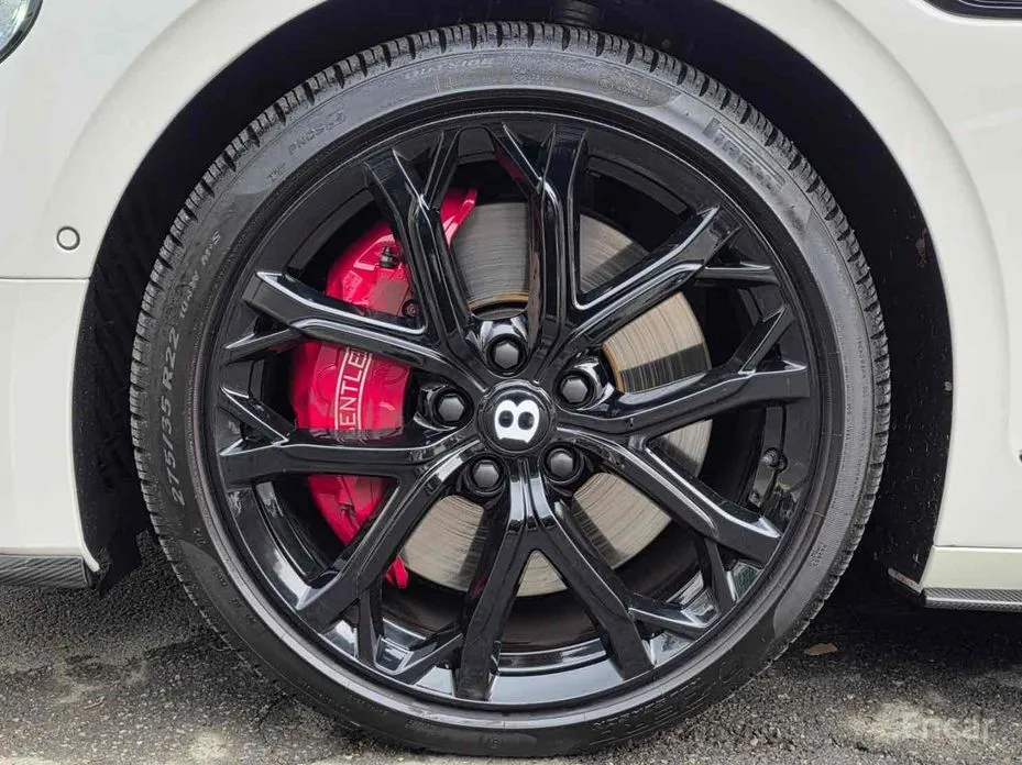 Фото 15 - Bentley Flying Spur