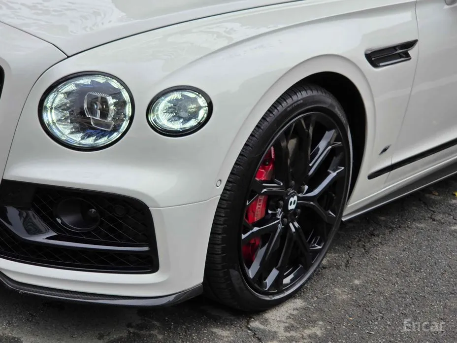 Фото 20 - Bentley Flying Spur
