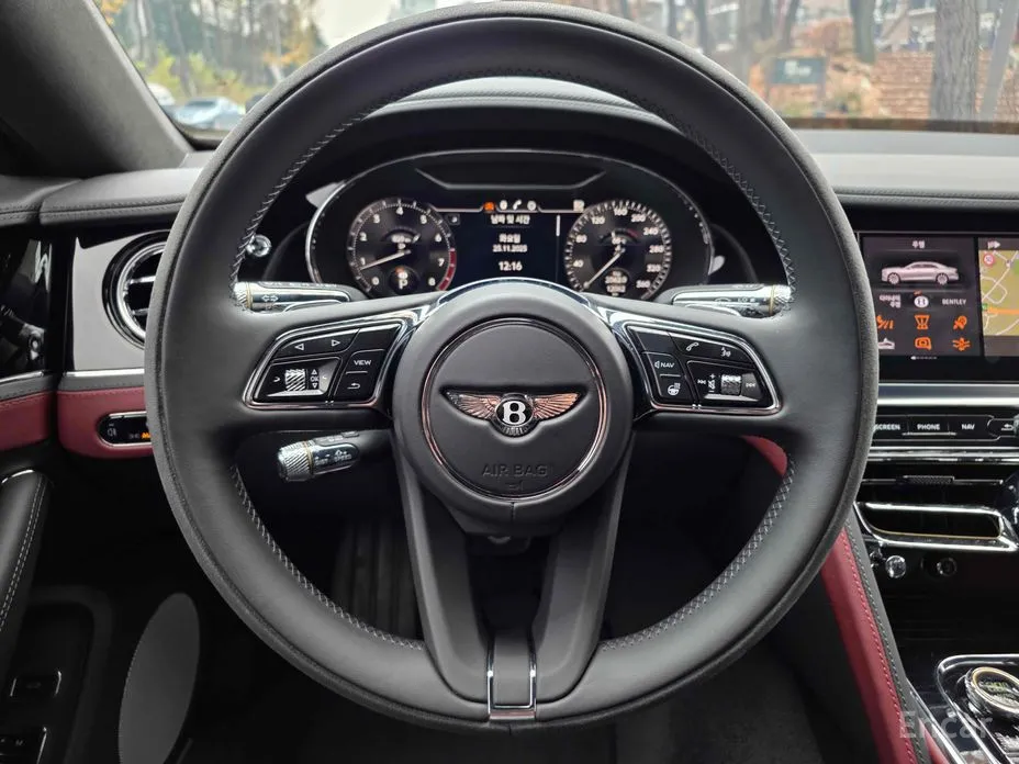 Фото 5 - Bentley Flying Spur