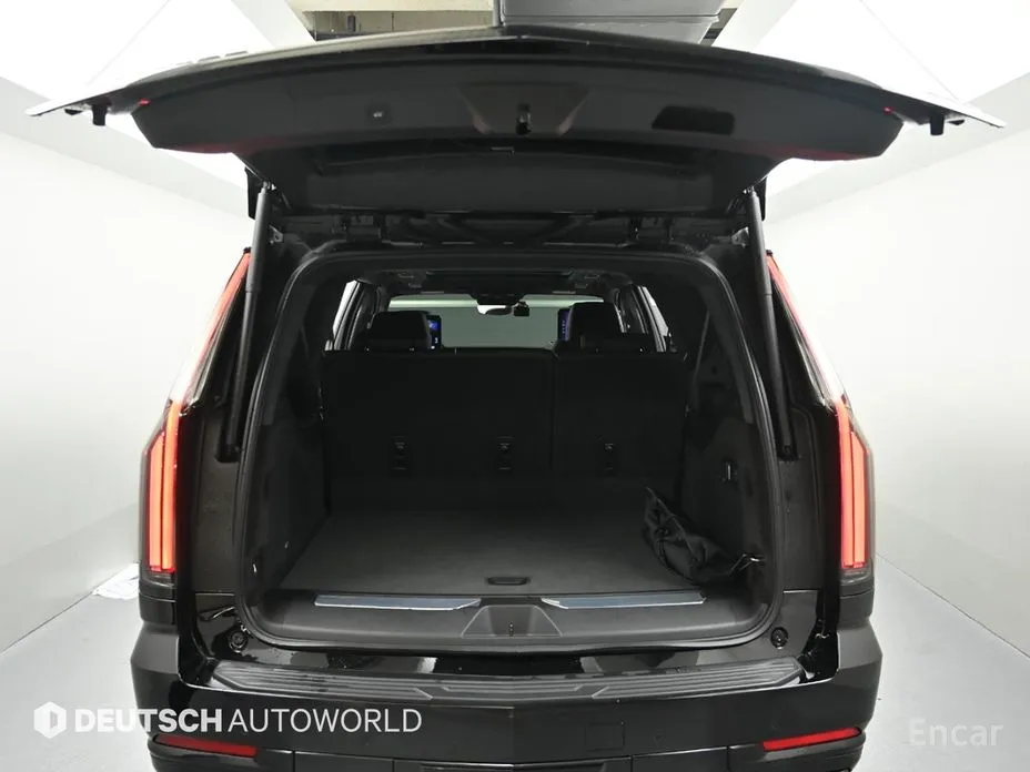 Фото 19 - Cadillac Escalade