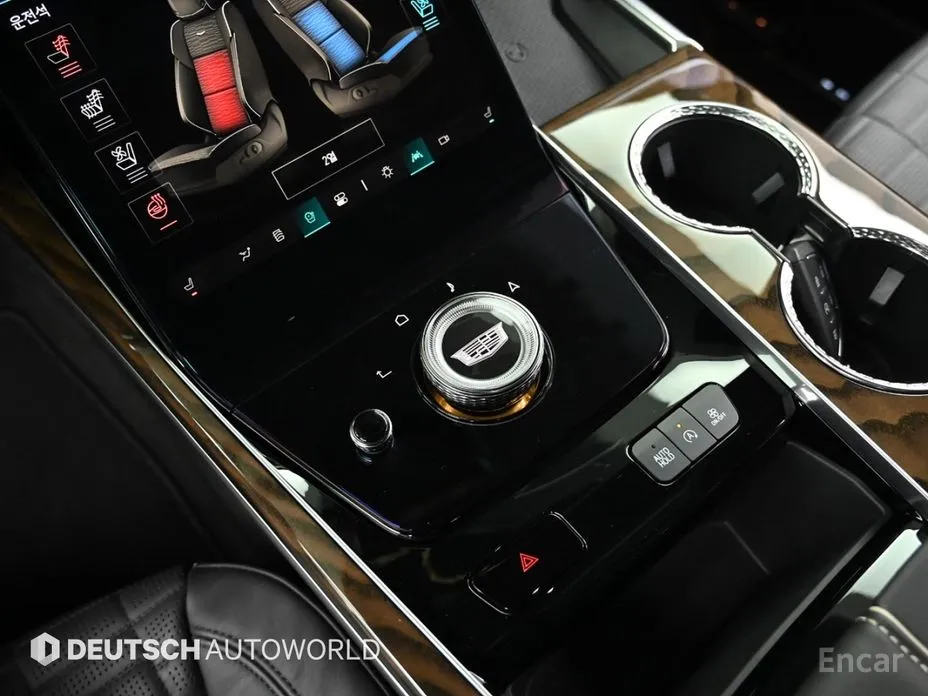 Фото 9 - Cadillac Escalade