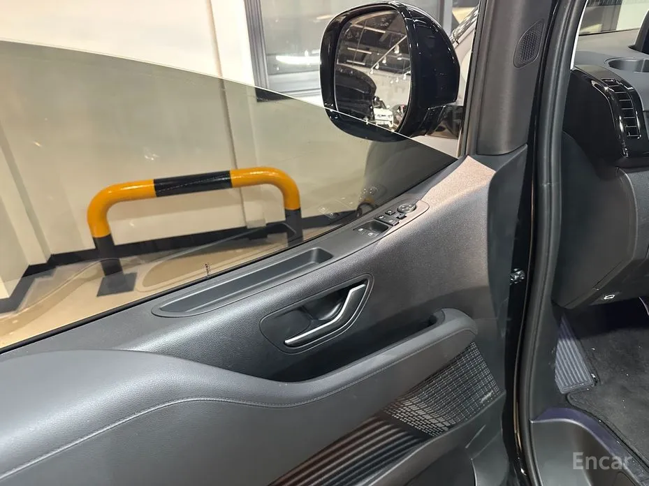 Фото 16 - Hyundai Staria