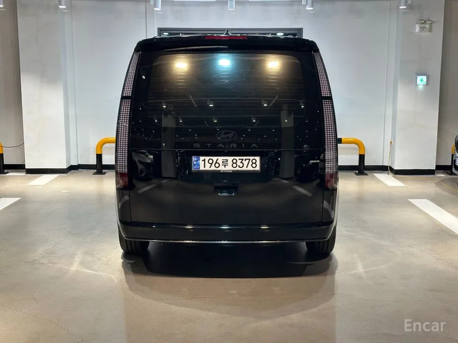 Фото 3 - Hyundai Staria