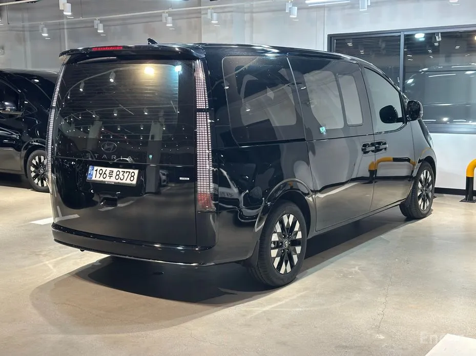 Фото 4 - Hyundai Staria