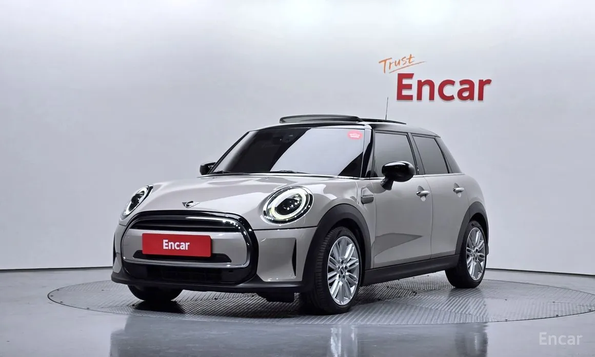 Фото 1 - Mini Cooper