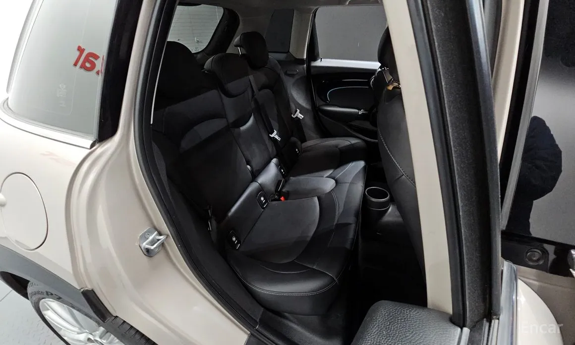 Фото 11 - Mini Cooper