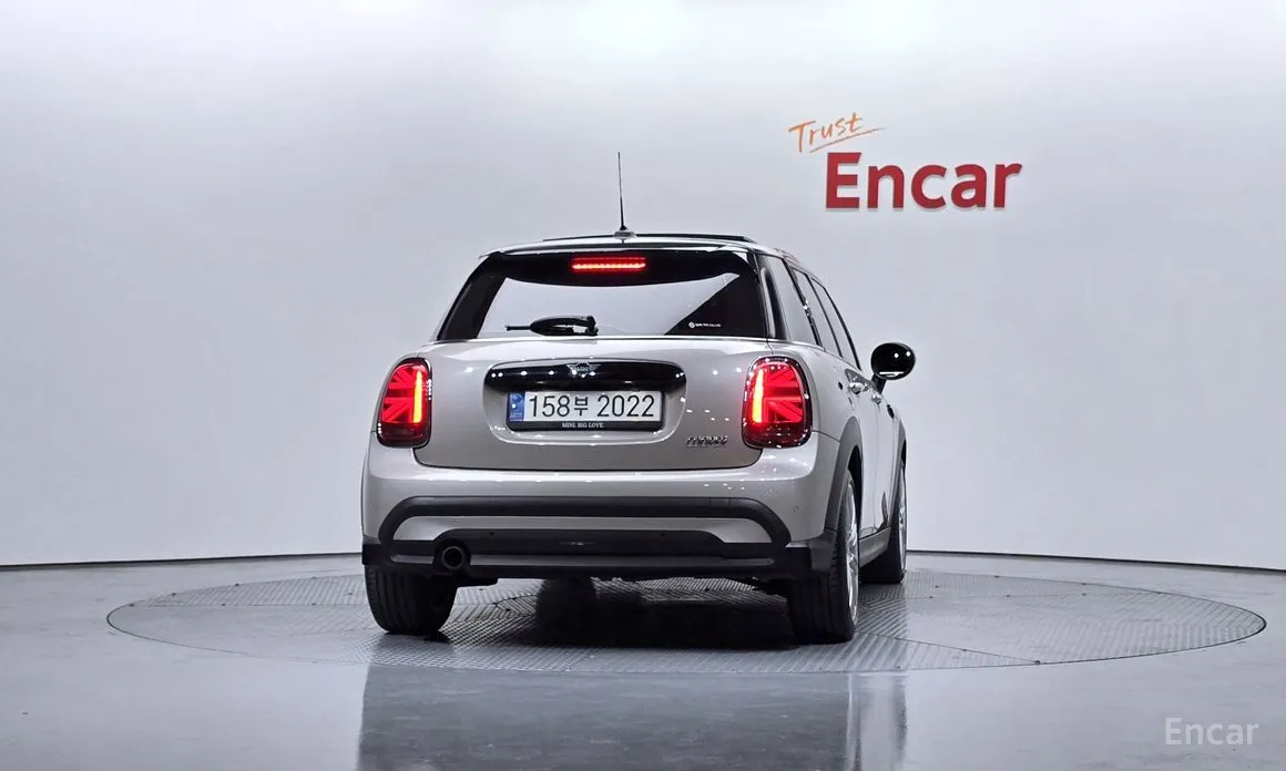 Фото 4 - Mini Cooper