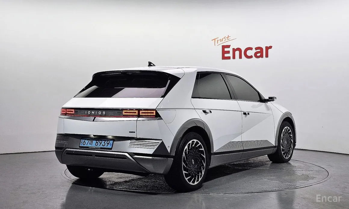 Фото 2 - Hyundai Ioniq 5