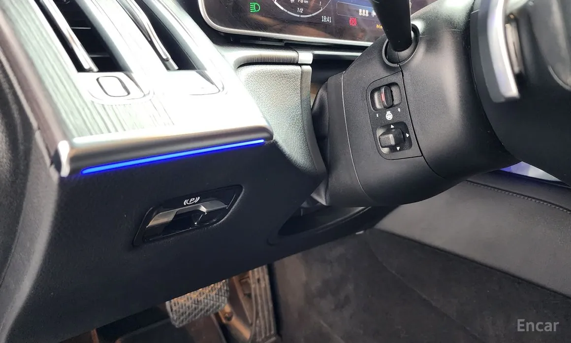 Фото 14 - Mercedes-Benz S-Class