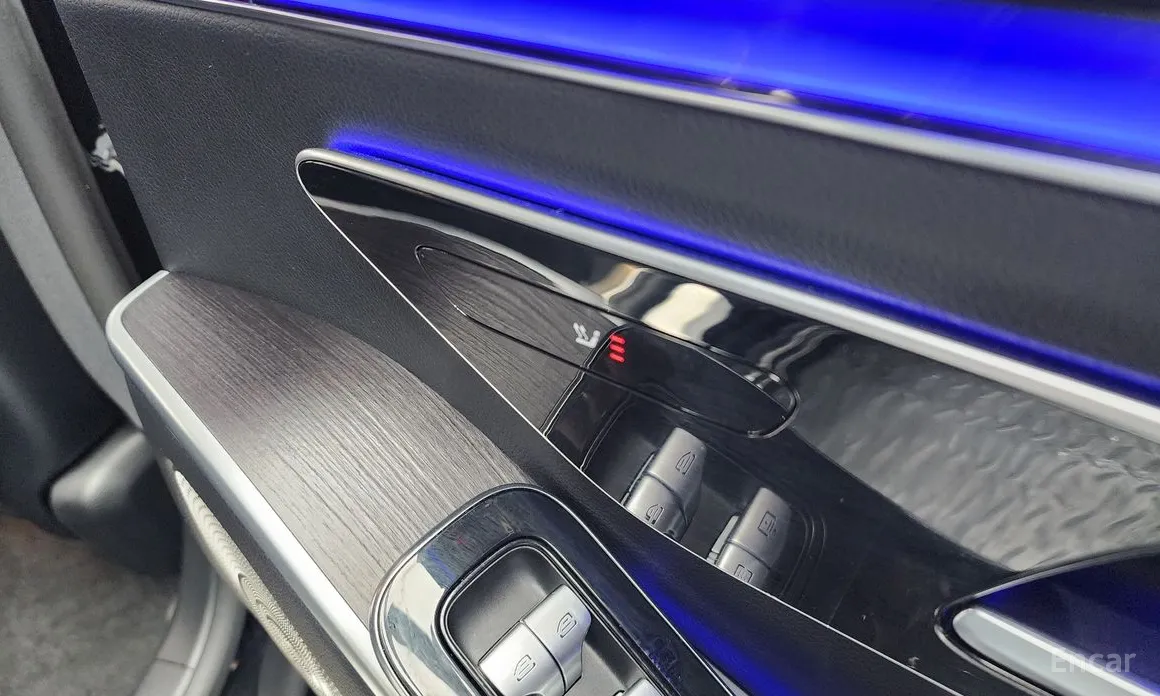 Фото 18 - Mercedes-Benz S-Class