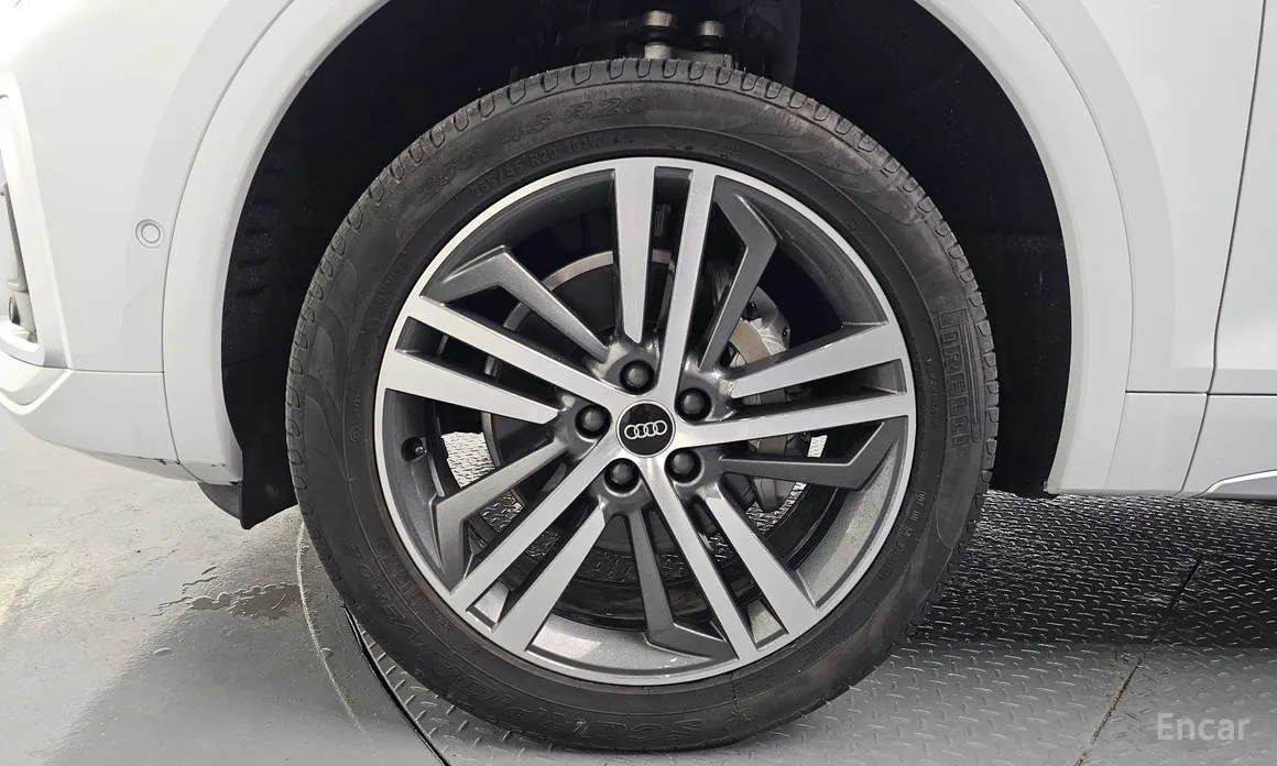 Фото 5 - Audi Q5