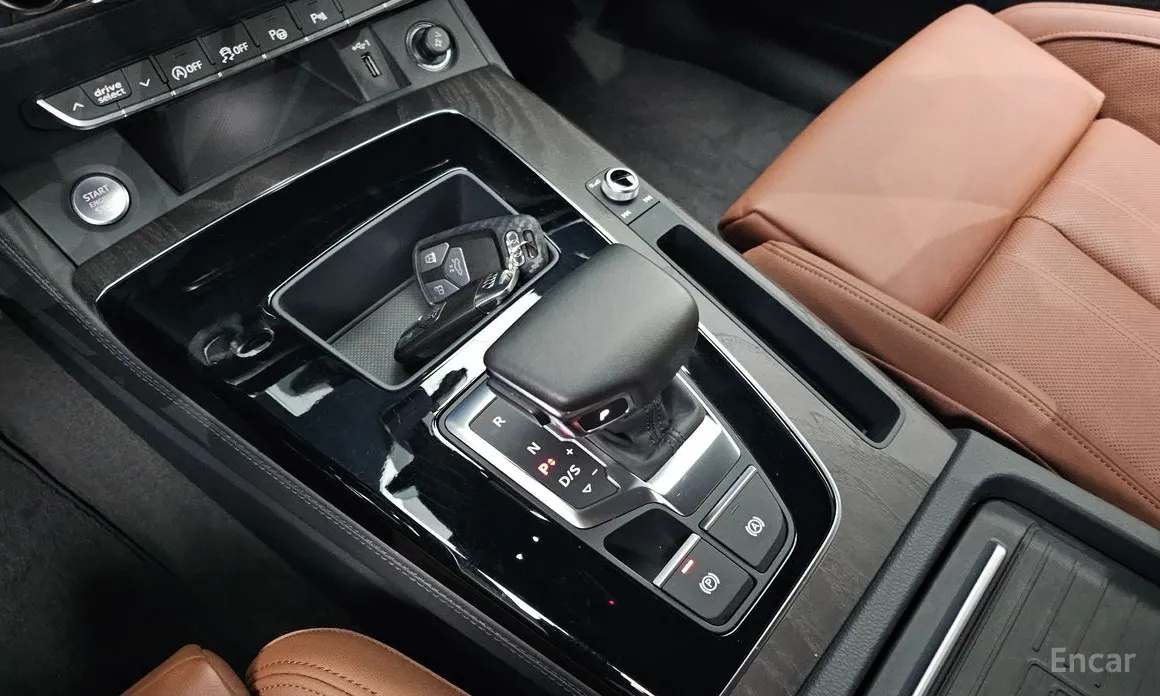 Фото 9 - Audi Q5