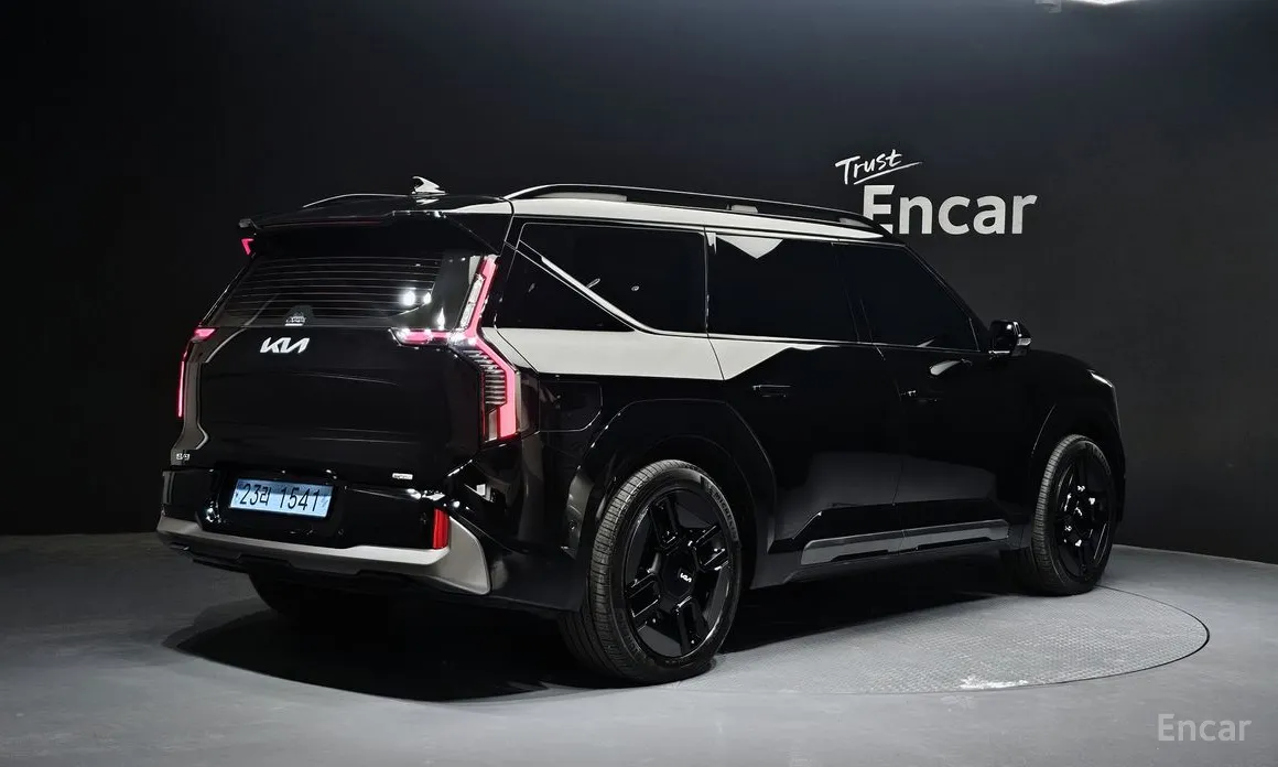 Фото 2 - Kia EV9