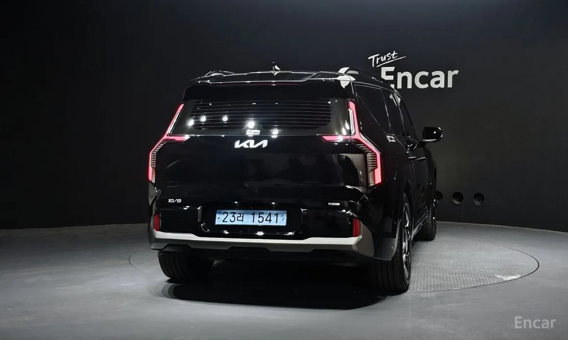 Фото 4 - Kia EV9
