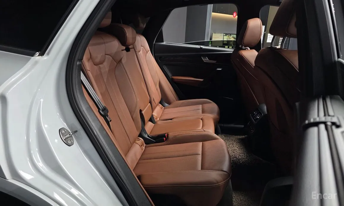 Фото 12 - Audi Q5